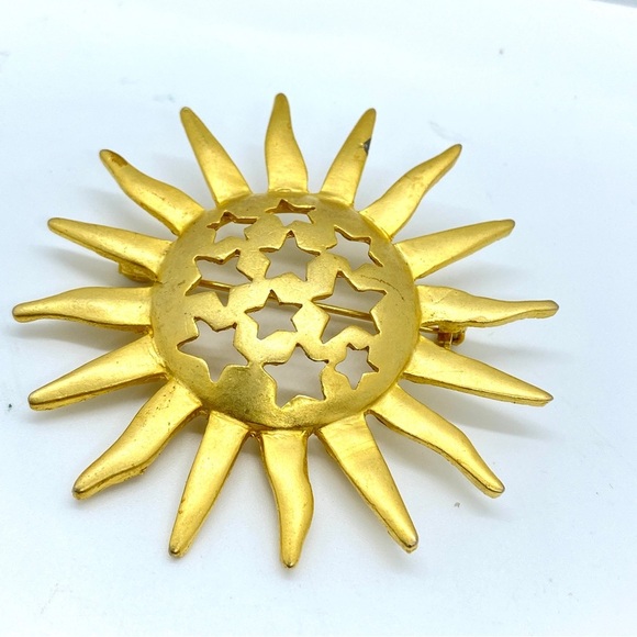 Sun & Stars Goldtone Matte Vintage Brooch Circa 1980's - Picture 3 of 7